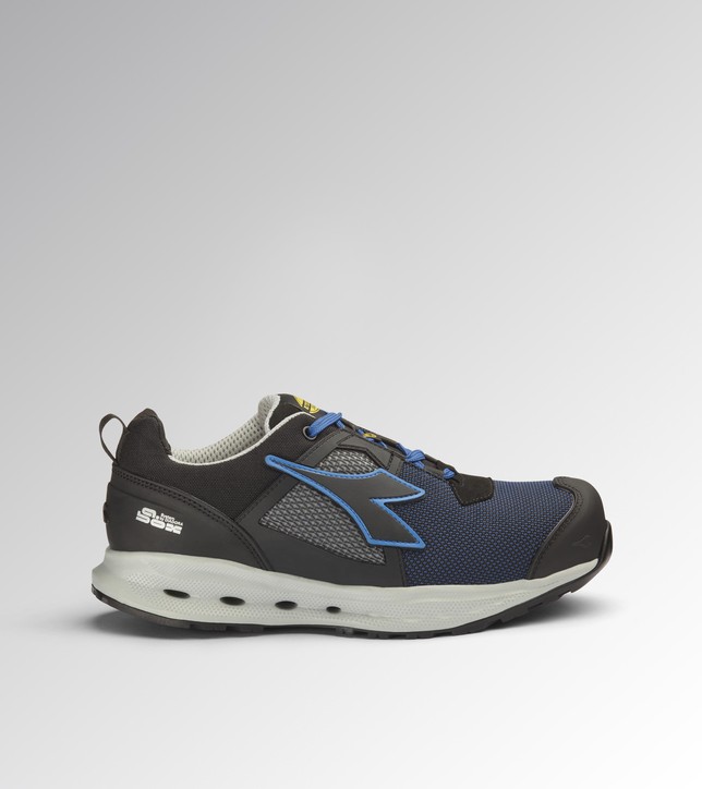 Calzature 701.183594